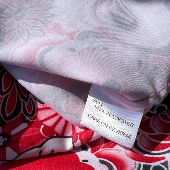 St John ruffled Pink and red flowered blouse, size 2 - Picture 4 of 7